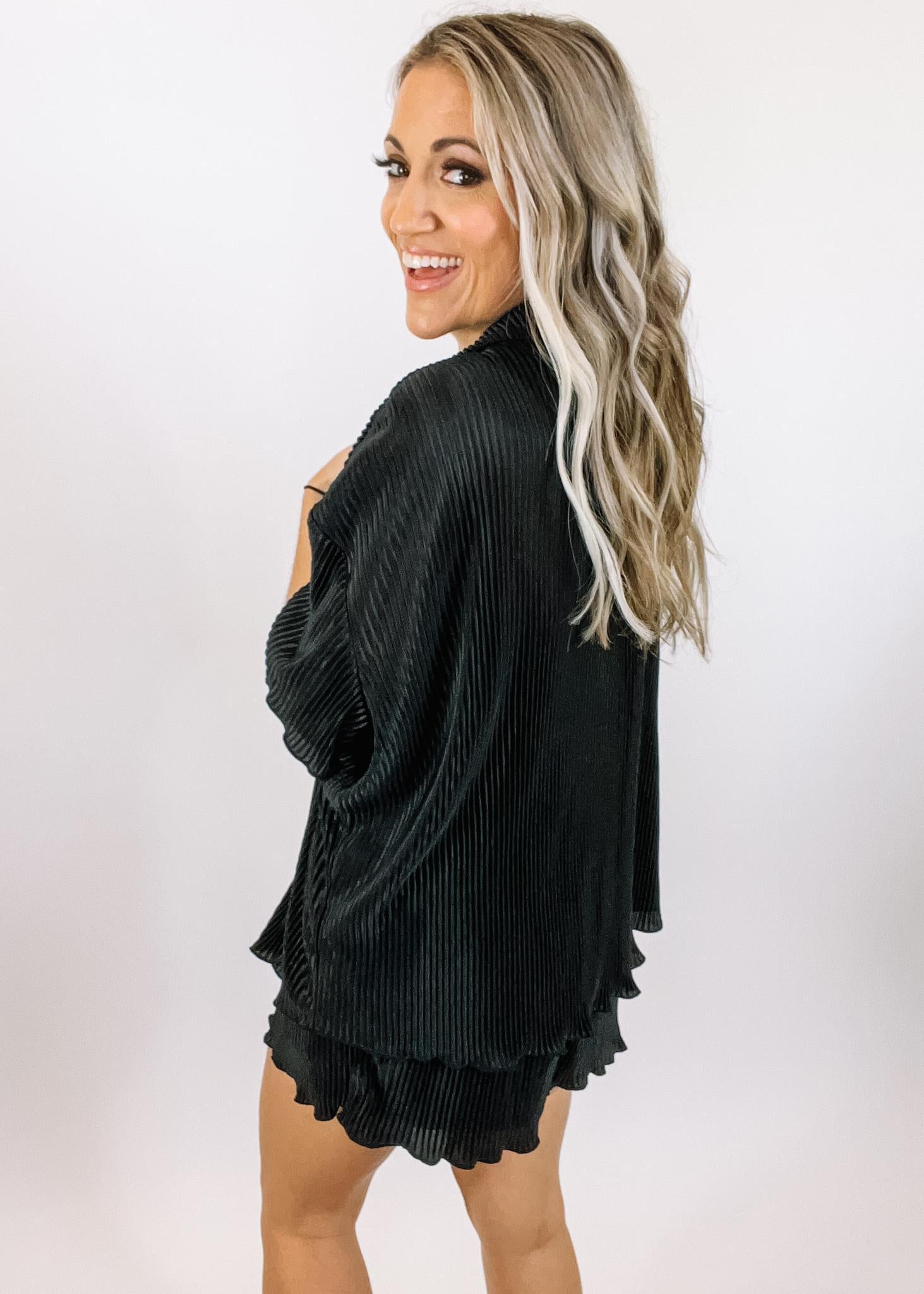 Accordion Pleated Blouse and Short Set – The Teal Eagle Boutique