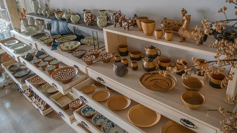 財満晋平 陶展2019、開催中！ – ドライフラワーと、うつわと暮らし