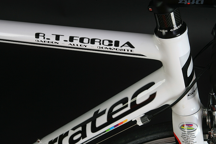 コラテック FORCIA CARBON ALLOY カーボンの皮を被ったアルミフレーム