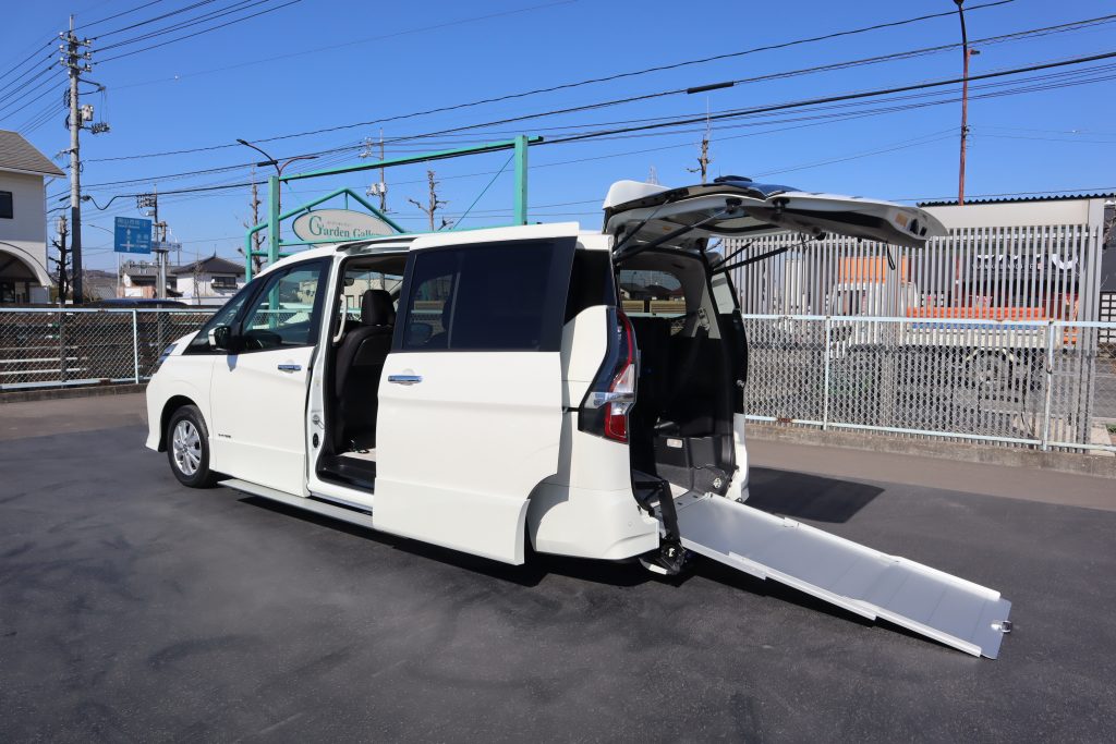 61セレナ 180287 | 福祉車両の専門店オアシスジャパン