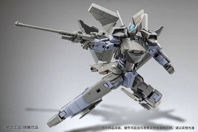 差し替えパーツなしでロボット状態からステルス戦闘機「殲20（J-20