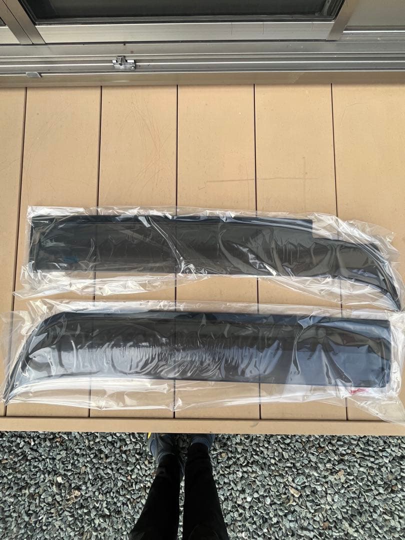 新品　未使用　UDトラックス クオン　純正ドアバイザー UDトラックス UD クオン 17 パーフェクトクオン ドア バイザー 左 右