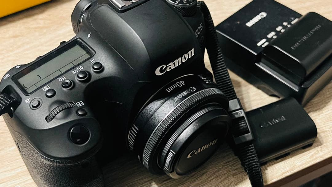 Canon 6D mark2 美品　/ ef40mm f2.8単焦点レンズ付