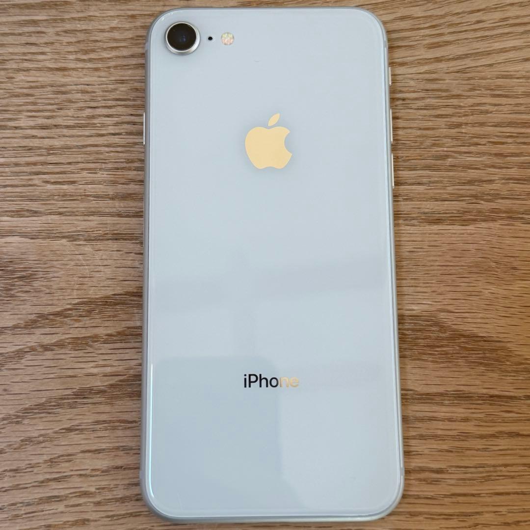 【SIMロック解除済】iPhone 8 Silver 64 GB SIMロック解除済】au iPhone8 64GB A1906 (MQ792J/A) シルバー|中古