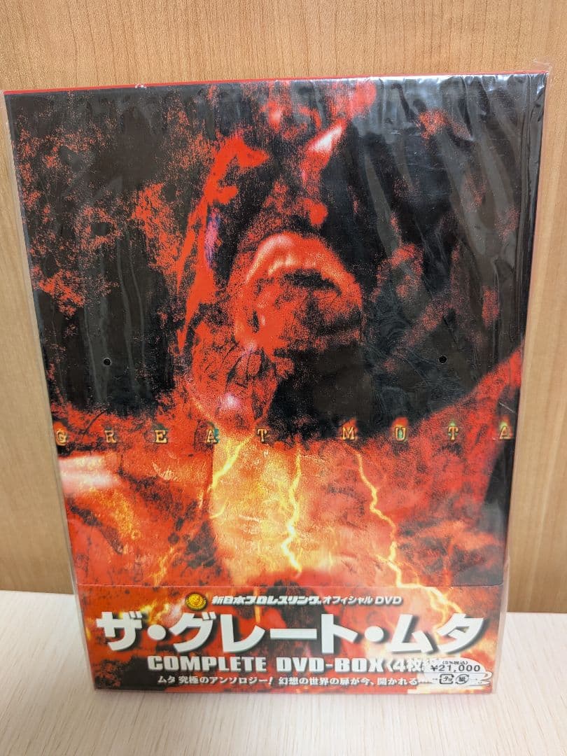 ザ　グレート　ムタ　COＭPLEＴE DＶD-ＢOＸ〈4枚組〉 Amazon.co.jp: COMPLETE DVD-BOX THE GREAT MUTA : プロレス, プロレス