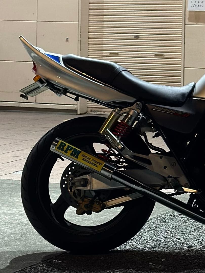 CB400SF NC39 テールカウル ハネ - メルカリ