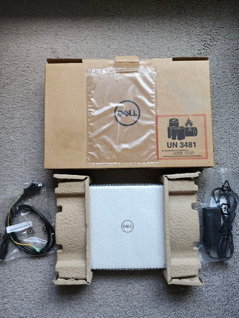 【ほぼ新品】DELL inspiron 11 3195 2-in-1 タッチ対応 Amazon.co.jp: Dell モバイル2-in-1ノートパソコン Inspiron 11 3195