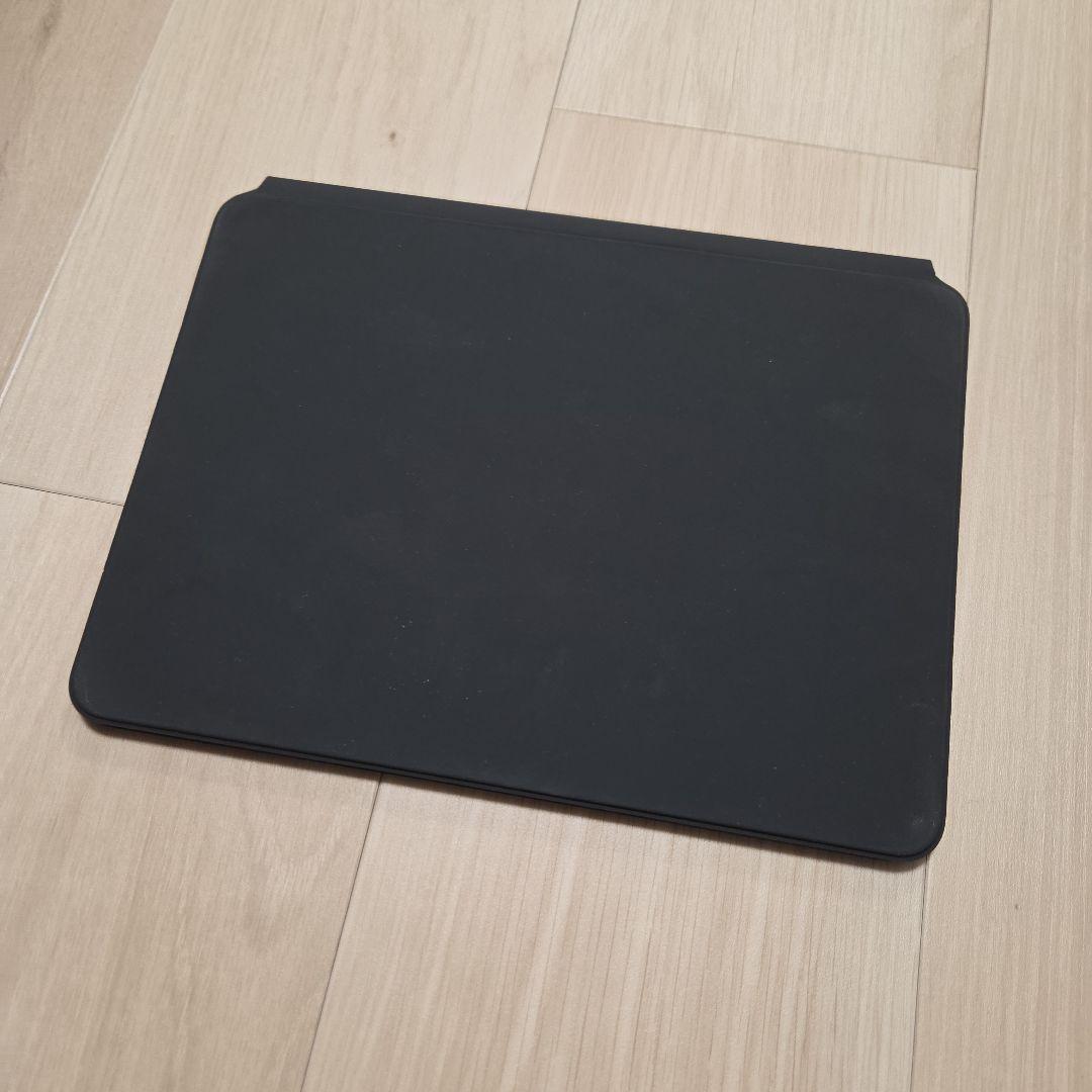 美品　Apple マジックキーボード A2261 MXQT2LL/A　アップル