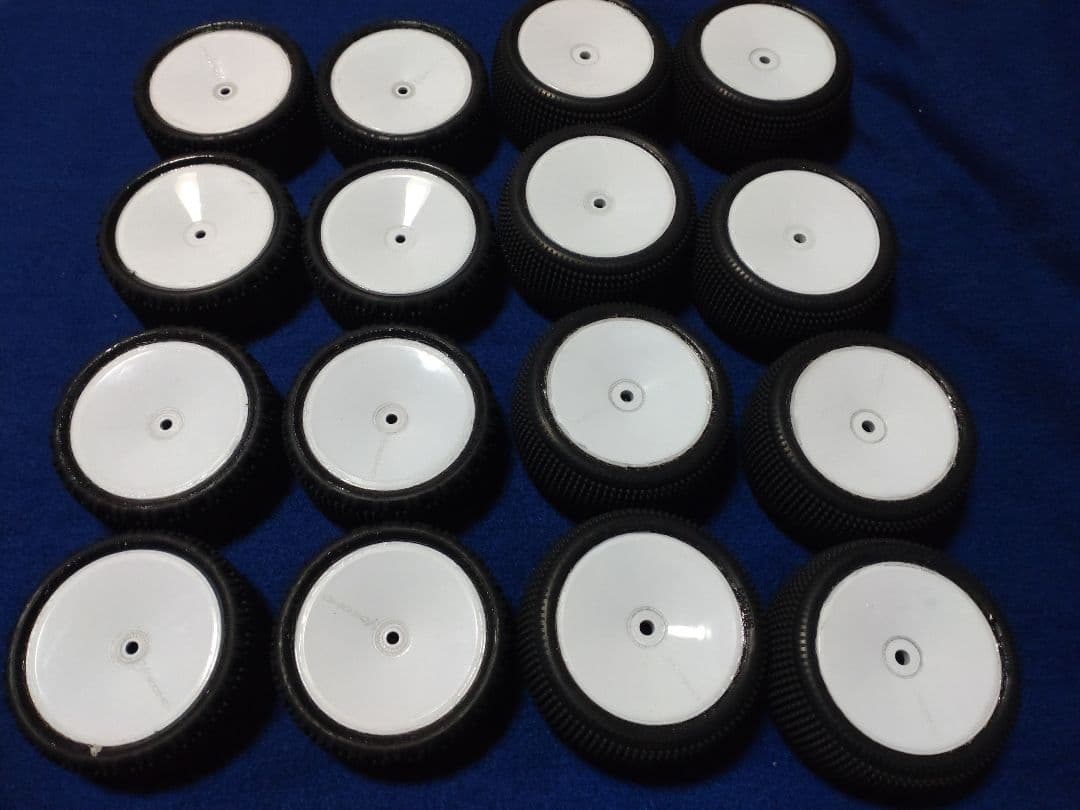 最終値引き、今だけ値引き、ラジコンバギー用2WD用カーペットタイヤ 楽天市場】2wdバギー タイヤの通販