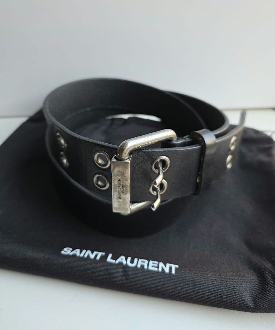 SAINT LAURENT　レザーベルト　ブラック Saint Laurent YSL ロゴプレート レザーベルト | ブラック | FARFETCH JP