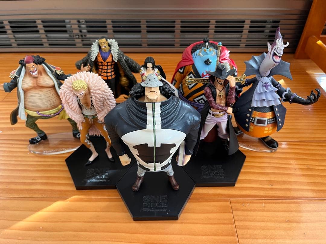 王下七武海　８体セット Yahoo!オークション - 送料無料 王下七武海 8体セット ONE PIECE ワン