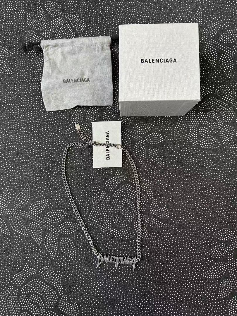 BALENCIAGA ロゴネックレス シルバー BALENCIAGA】チェーン ネックレス ロゴ シルバー メンズ (BALENCIAGA