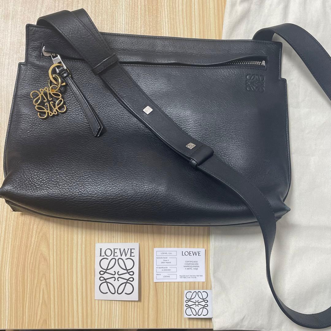 j*可様 古*け様 【定価20万相当】LOEWE ロエベ メッセンジャーバッグ メンズ ラグジュアリーメッセンジャーバッグ｜ロエベ - LOEWE Japan