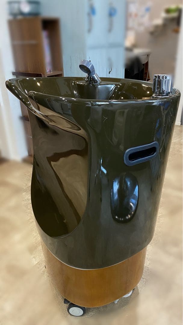 sinsug 移動式シャンプー台PERRO［ペロ］未使用品 中古】『PERRO（ペロ）』 移動式シャンプー台 - 美容機器・理容機器の