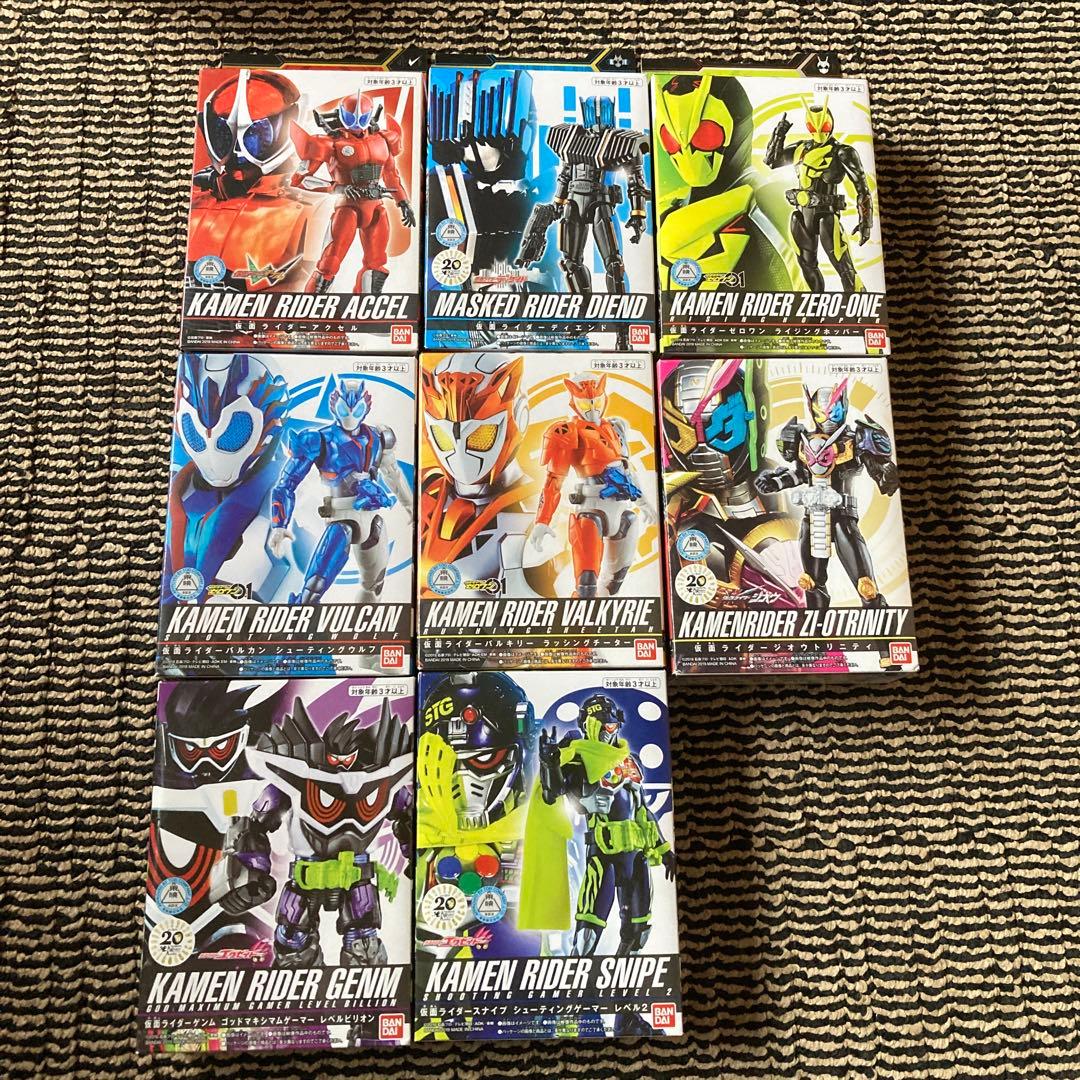 仮面ライダー フィギュアセット 8体 仮面ライダーZX、タイガーロイド、ディケイドに加え、コアファン必携の