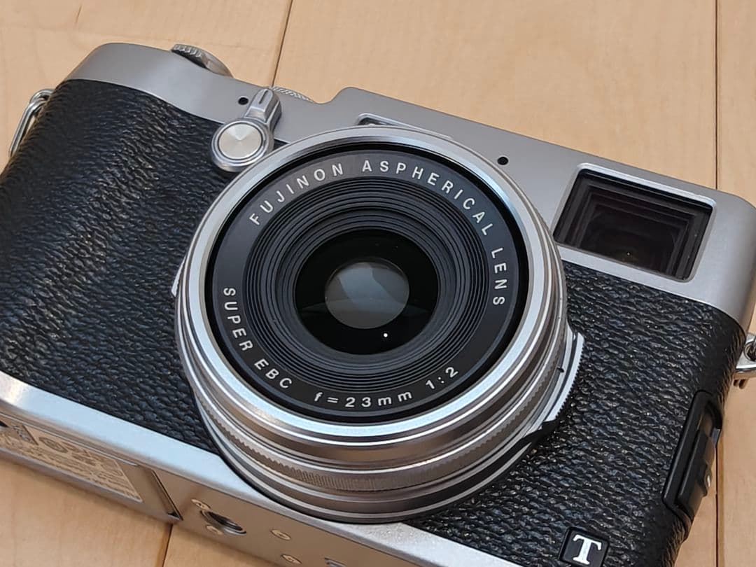 【美品、純正予備バッテリー付き】Fujifilm X100T　デジタルカメラ 富士フイルム FUJIFILM X100T 価格比較 - 価格.com