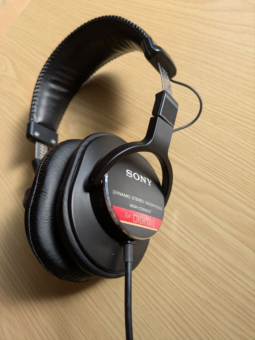 SONY ソニー 密閉型スタジオモニターヘッドホン MDR-CD900ST MDR-CD900ST | ヘッドホン | ソニー