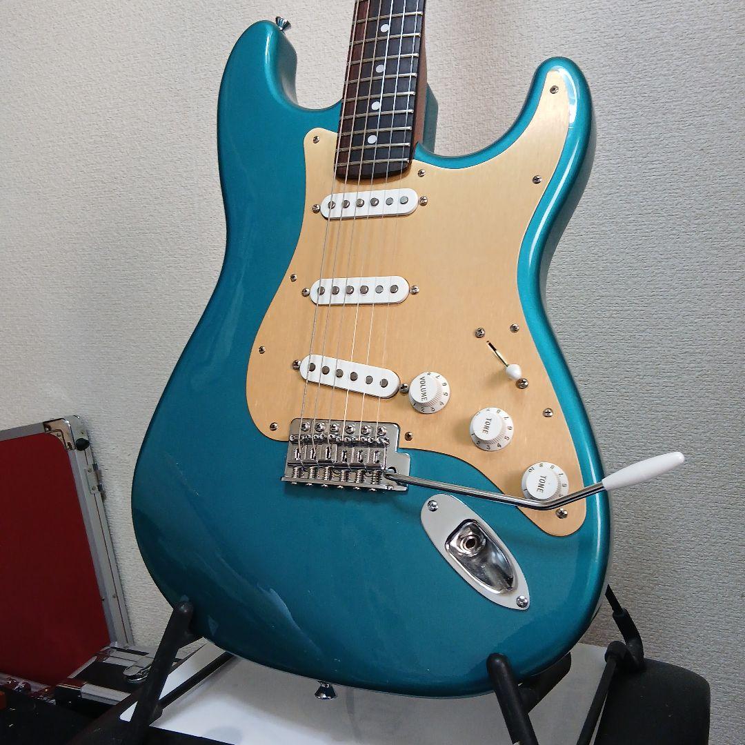 こだわりパーツ　ストラトキャスタータイプ　コンポーネントギター Early'54 Sunburst/Maple neck VG-2240｜ビンテージフェンダー