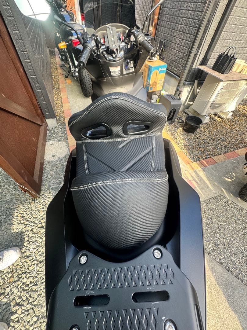 PCX125/PCX160用カスタムバケットシート - メルカリ