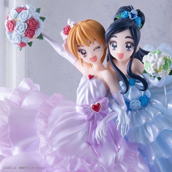 ふたりはプリキュア」なぎさ＆ほのかの光り輝くドレス姿！15周年